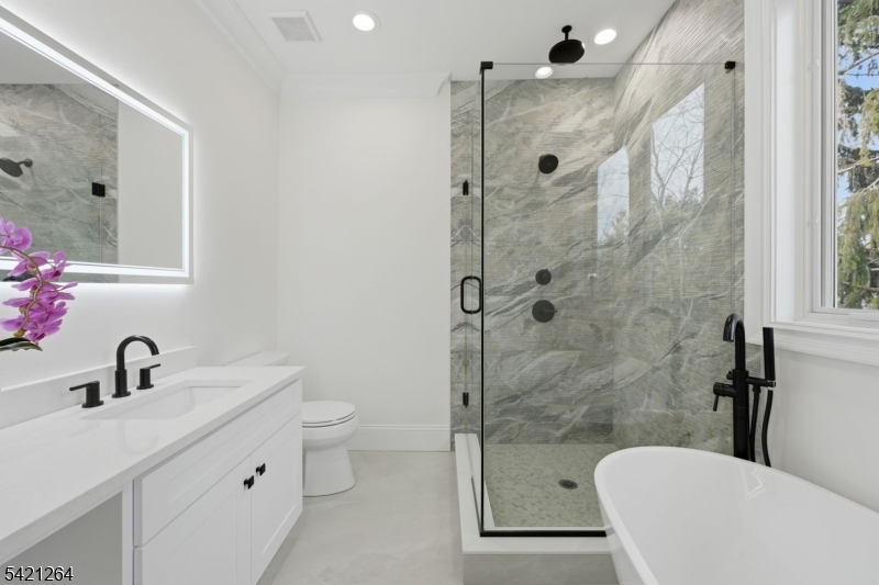 13 Harding Place Livingston, NJ 07039 - Photo 36 of 46