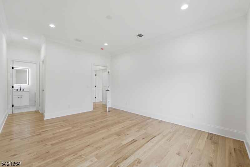 13 Harding Place Livingston, NJ 07039 - Photo 39 of 46