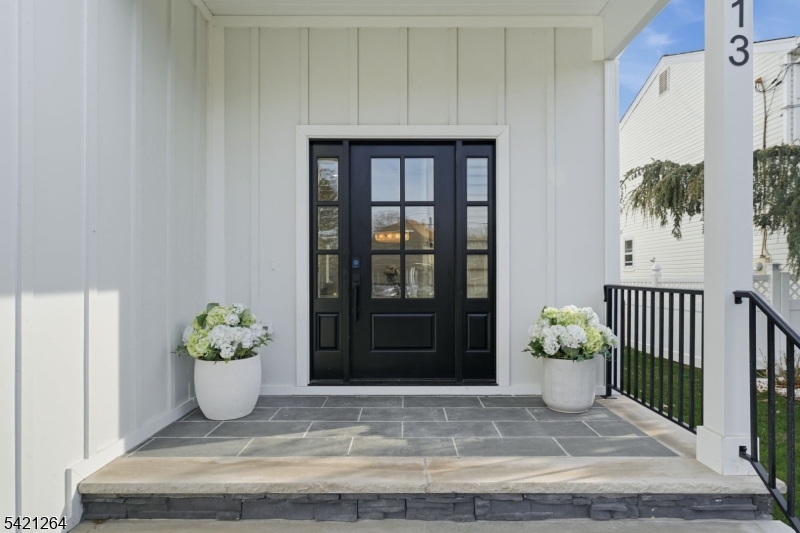 13 Harding Place Livingston, NJ 07039 - Photo 4 of 46