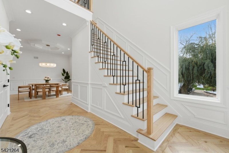 13 Harding Place Livingston, NJ 07039 - Photo 5 of 46