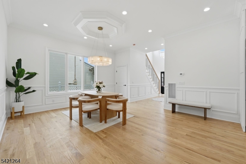 13 Harding Place Livingston, NJ 07039 - Photo 8 of 46