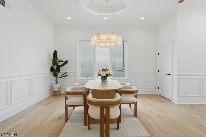 13 Harding Place Livingston, NJ 07039 - Photo 9 of 46