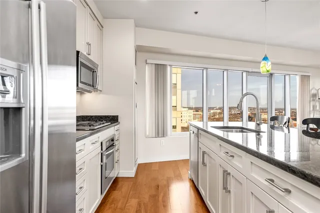 $699,000 | 100 Exchange Street, Unit 1307, Providence, RI 02903