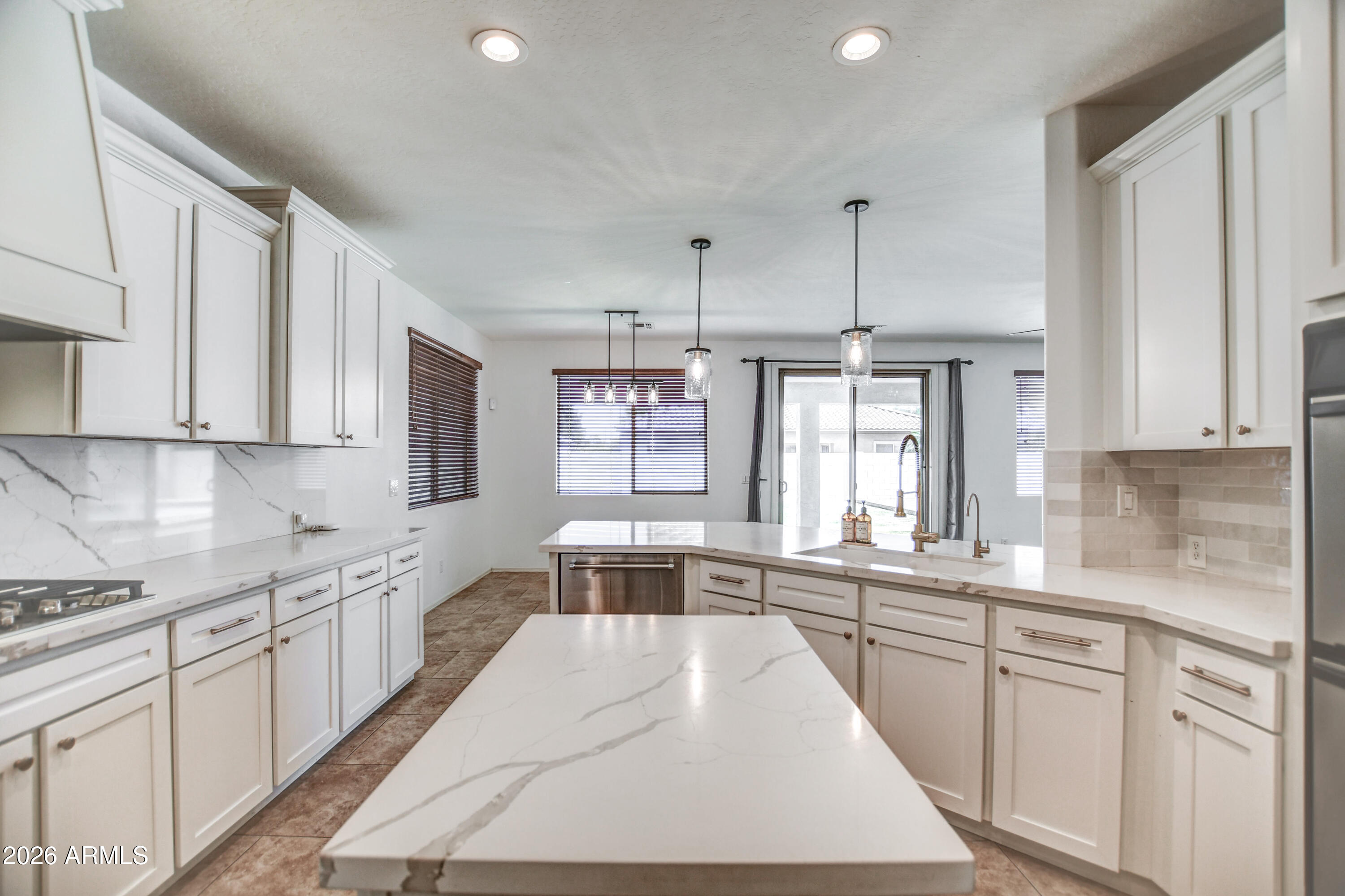 3078 East Muirfield Street Gilbert, AZ 85298 - Photo 40 of 92 040 Kitchen 8