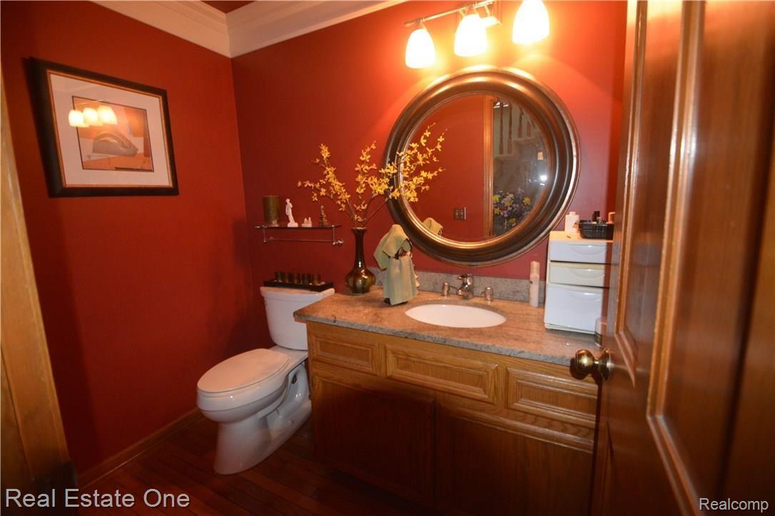 706 Snowmass Drive Rochester, MI 48309 - Photo 12 of 25 Located off the front hallway.