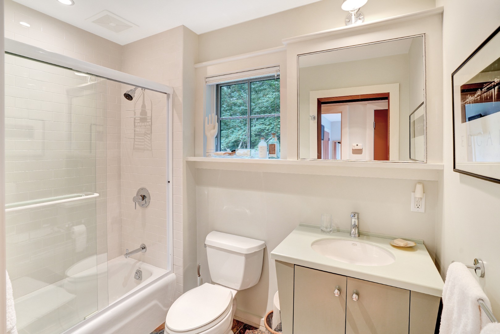 49 Tilton Road Chilmark, MA 02535 - Photo 35 of 47 Guest House #1 Full Bath