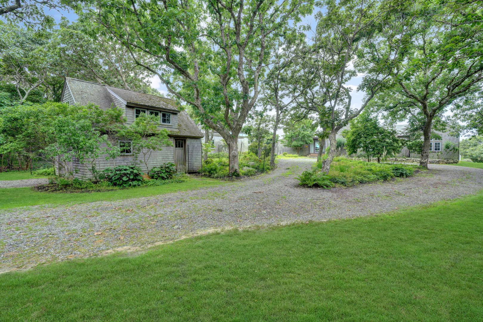 49 Tilton Road Chilmark, MA 02535 - Photo 44 of 47 Approaching Main House