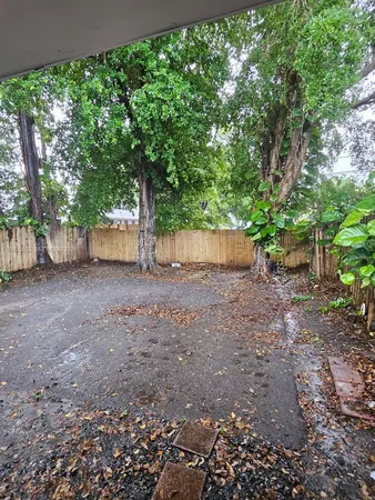 $2,700 | 209 Southwest 9th Street, Unit 209, Hallandale Beach, FL 33009