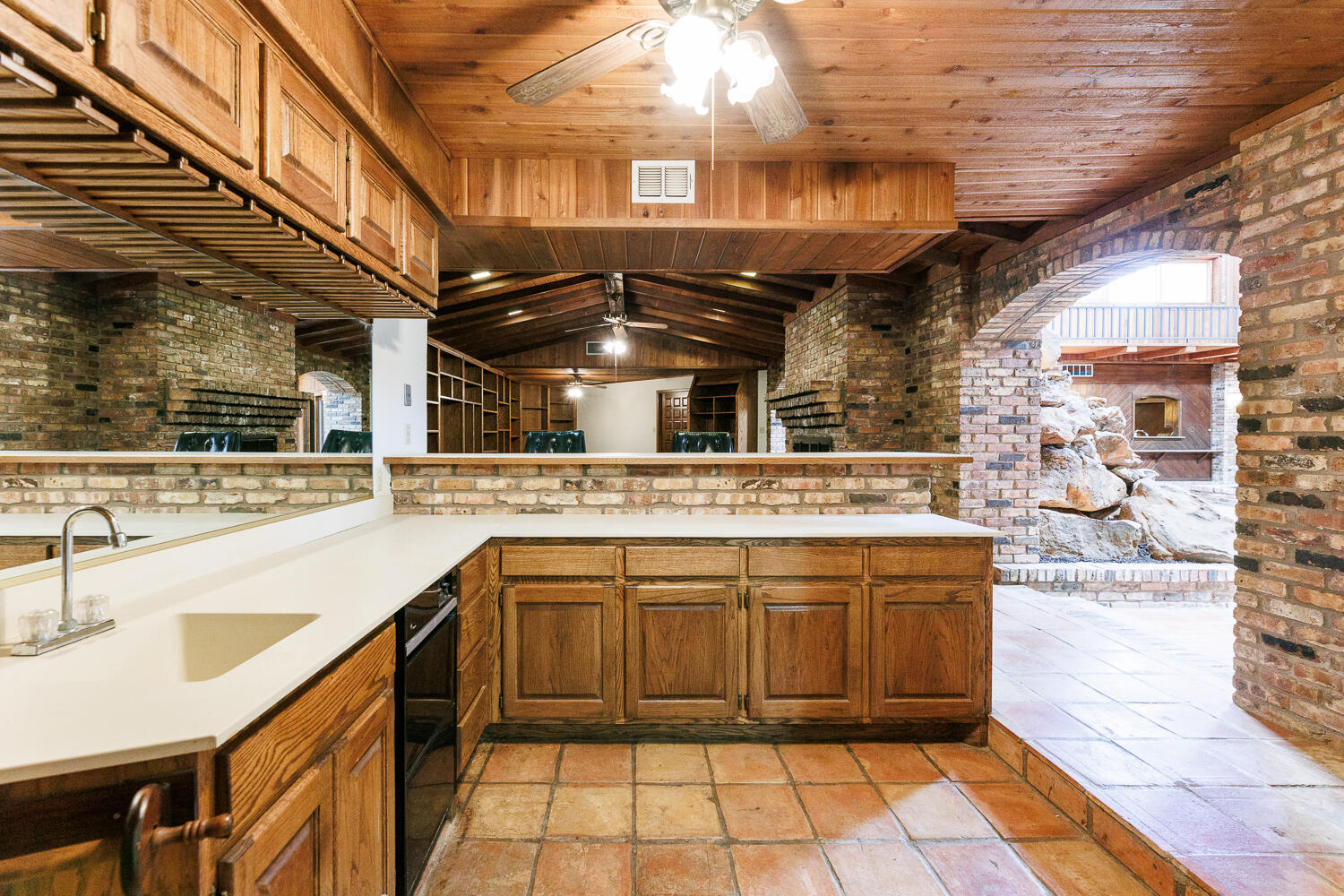 409 Mill Road Lubbock, TX 79403 - Photo 35 of 86 Wet Bar