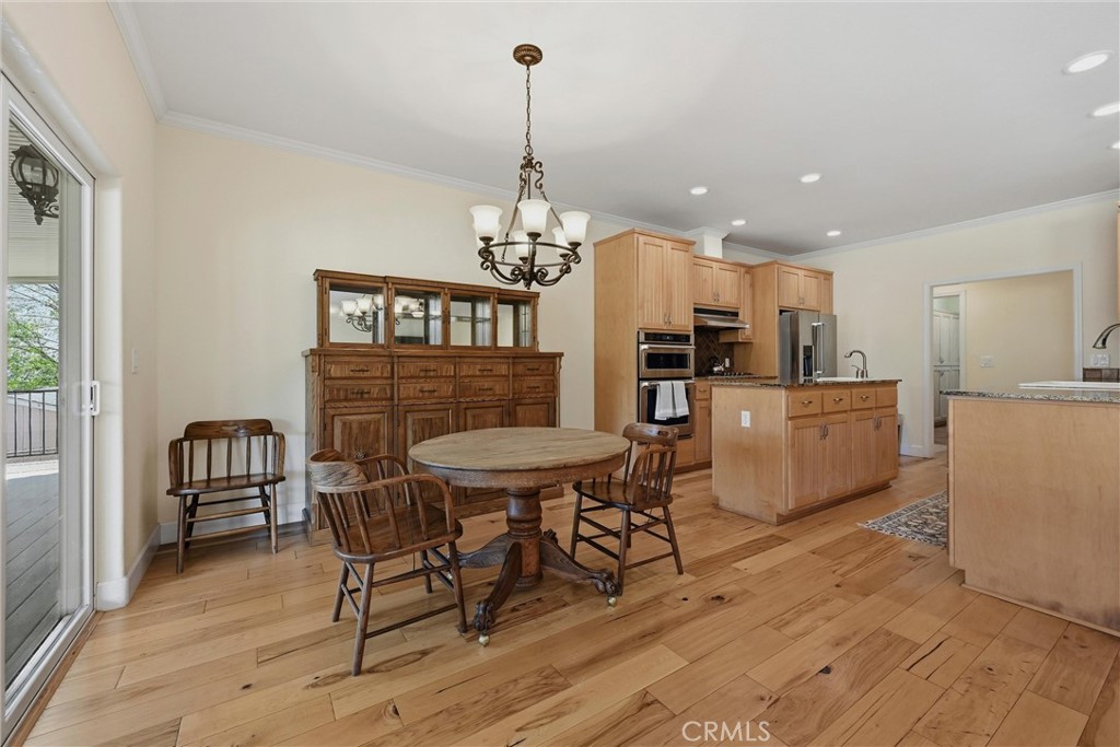 19512 Stonegate Road Hidden Valley Lake, CA 95467 - Photo 17 of 55 Breakfast nook