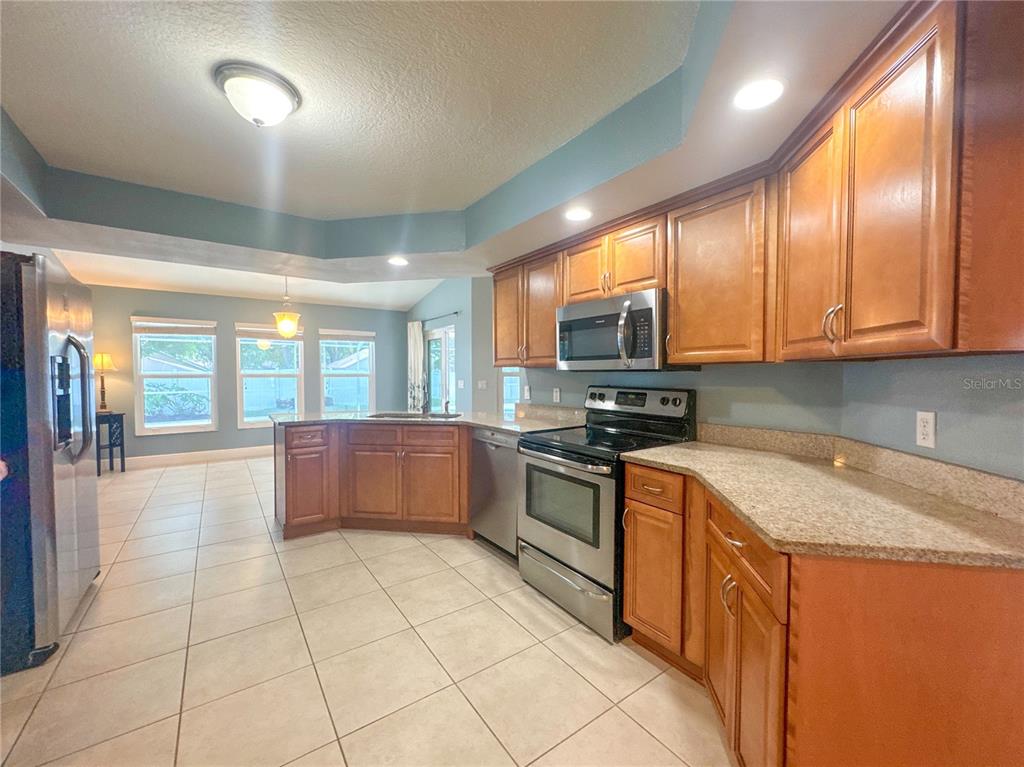 707 Powder Horn Row Lakeland, FL 33809 - Photo 8 of 60