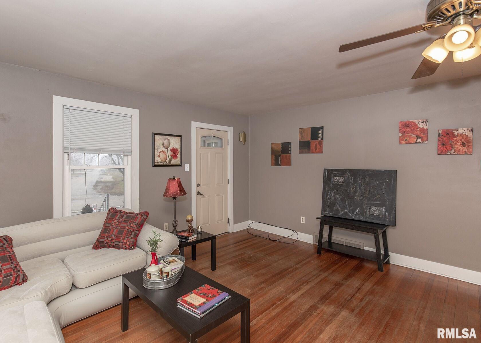 302 North Spring Street Atkinson, IL 61235 - Photo 4 of 25 Gallery Image 4