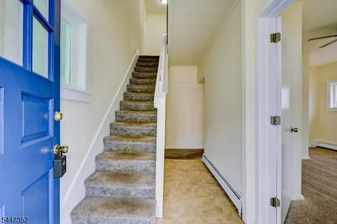 $2,575 | 127 Main Street, Unit A, Whitehouse Station, NJ 08889