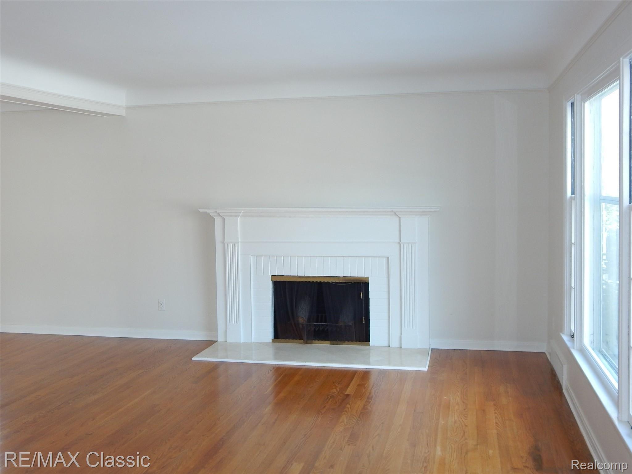 1705 Broadstone Road Grosse Pointe, MI 48236 - Photo 11 of 31 DSCN4720.JPG