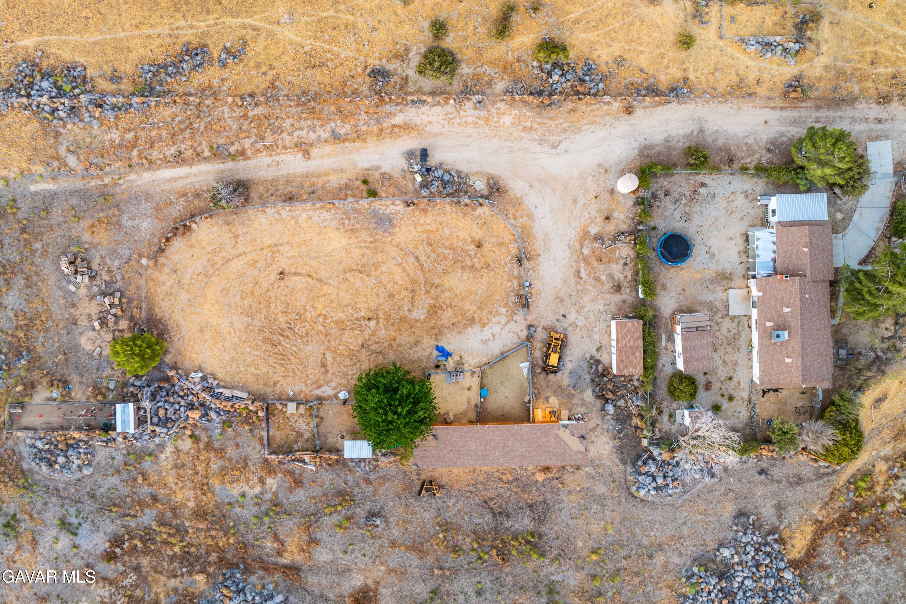 20539 East Ave R Palmdale, CA 93591 - Photo 47 of 55 an aerial view of residential houses with outdoor space