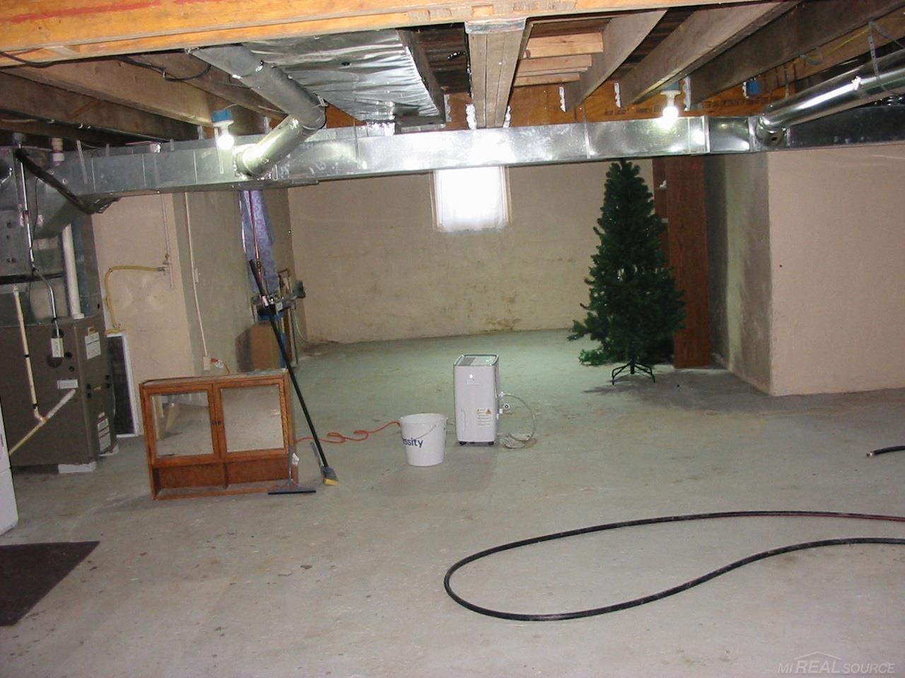 304 West Mill Street Capac, MI 48014 - Photo 15 of 16