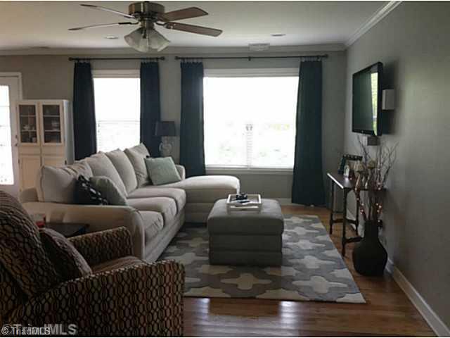 9023 Cook Farm Road Belews Creek, NC 27009 - Photo 3 of 16 Living Room.