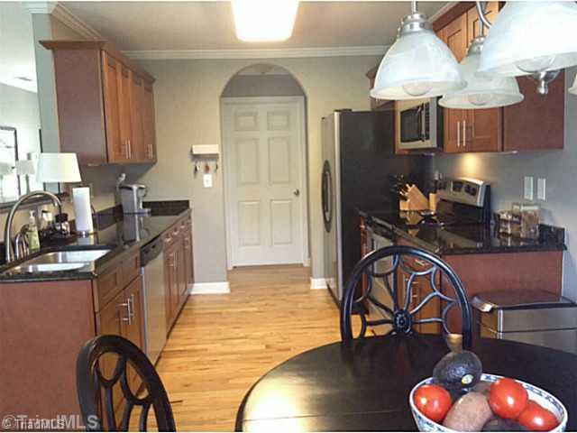 9023 Cook Farm Road Belews Creek, NC 27009 - Photo 7 of 16 Kitchen.