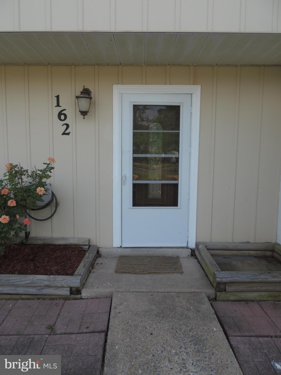 162 North Cottage Road Sterling, VA 20164 - Photo 3 of 12 Exterior (Front)