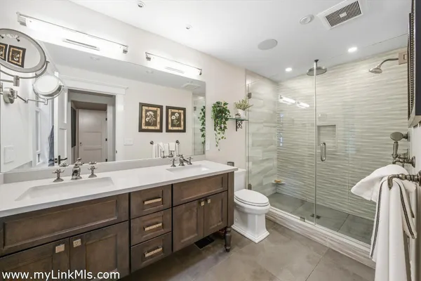 $3,395,000 | 27 Clambelly Road, Chilmark, MA 02535