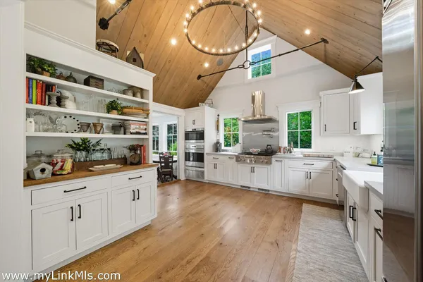 $3,395,000 | 27 Clambelly Road, Chilmark, MA 02535