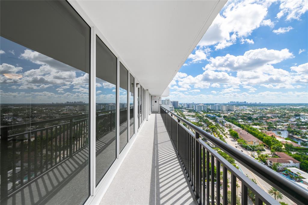 4280 Galt Ocean Drive, Unit 25C Fort Lauderdale, FL 33308 - Photo 22 of 55 a view of balcony with city view