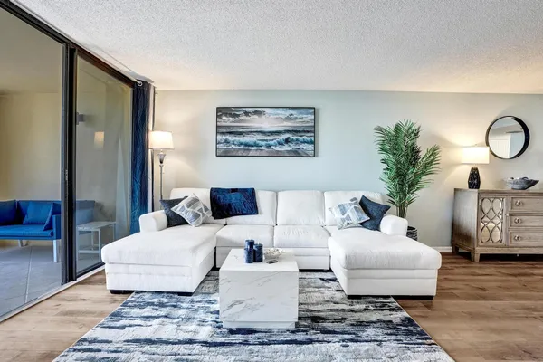 $8,000 | 300 Ocean Trail Way, Unit 410, Jupiter, FL 33477