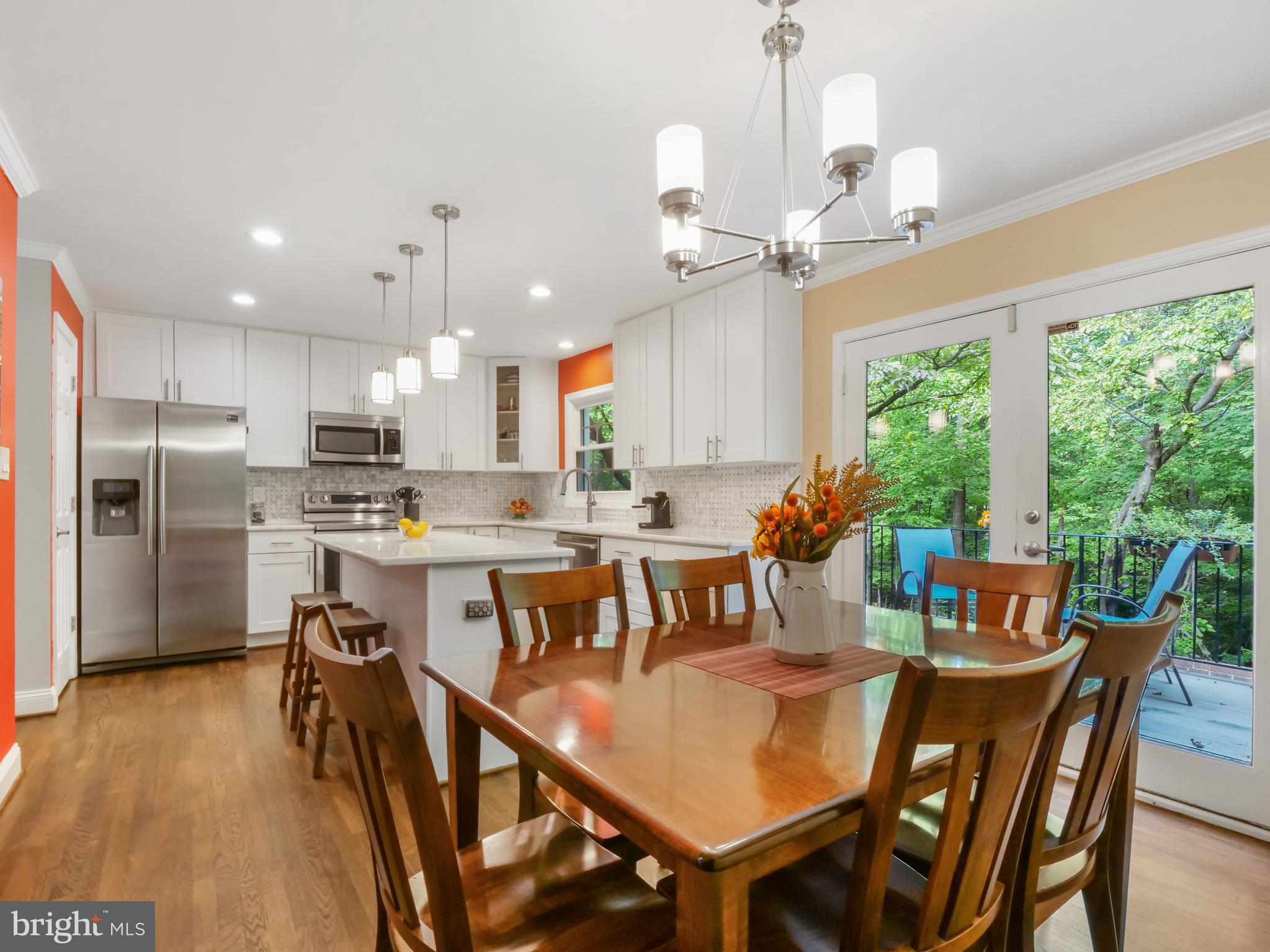 1835 Wainwright Drive Reston, VA 20190 - Photo 8 of 51 Spacious dining area