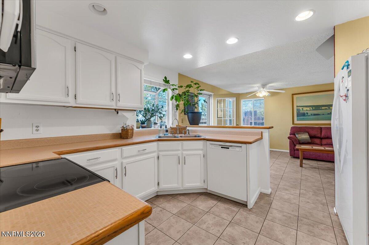 6325 Blue Lakes Court Reno, NV 89523 - Photo 11 of 38 10-6325 Blue Lakes Ct Reno NV 89523 (10