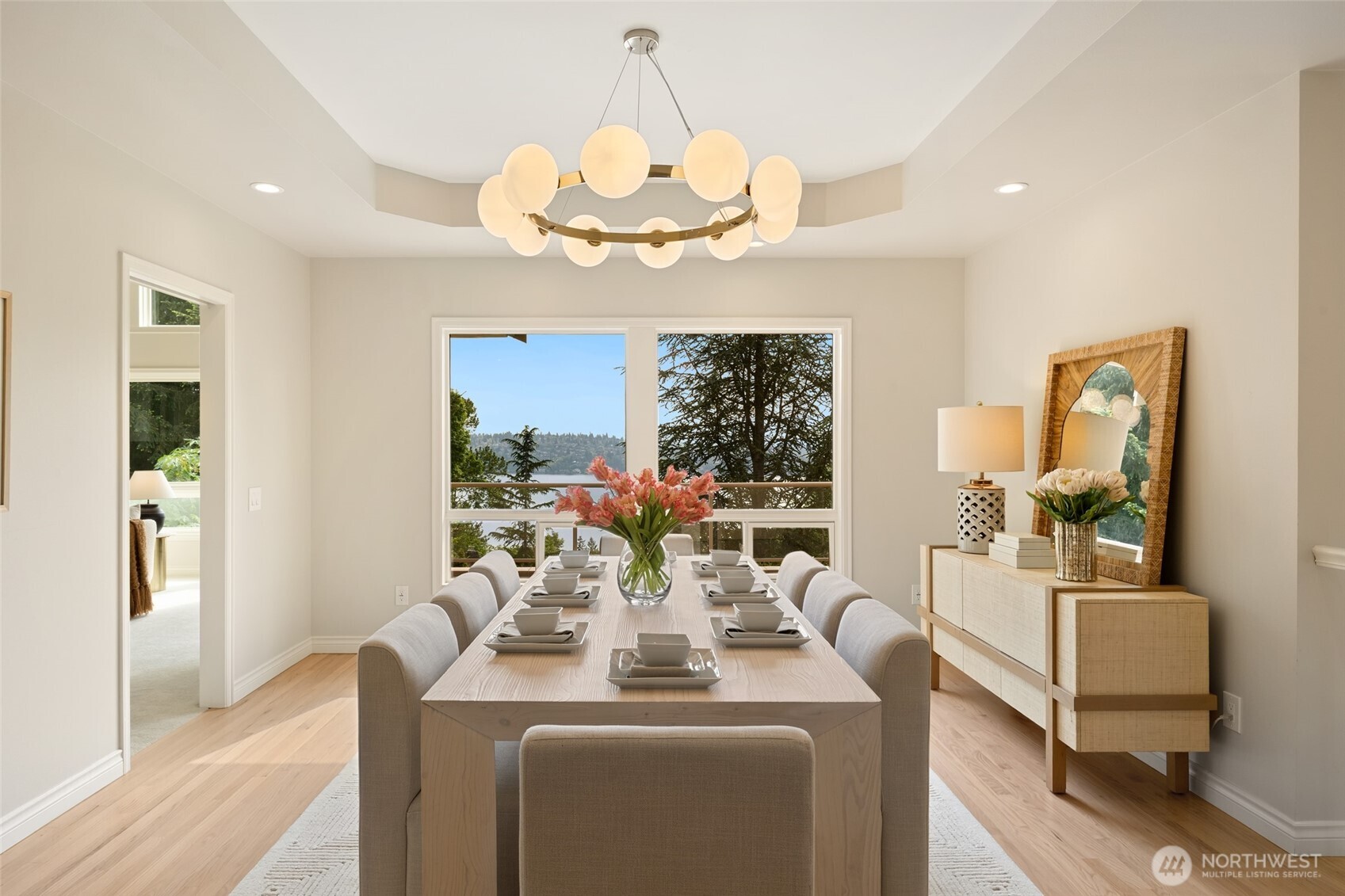 8144 West Mercer Way Mercer Island, WA 98040 - Photo 6 of 40