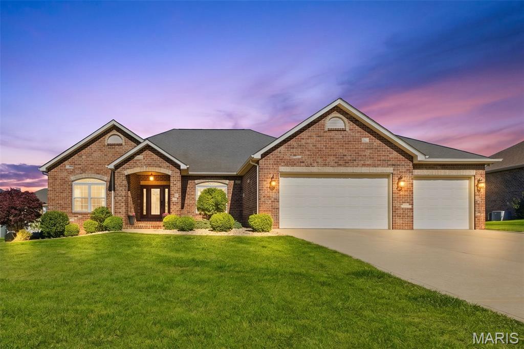 1508 Shadow Ridge Columbia, IL 62236 - Photo 1 of 72 Gallery Image 1