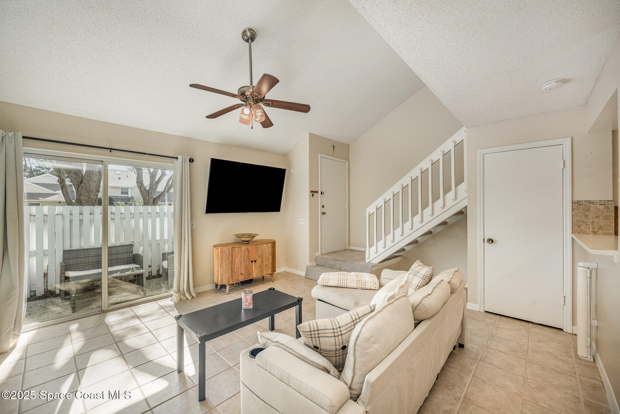 714 Players Court Melbourne, FL 32940 - Photo 9 of 18 002_dsc_0541-edit_14