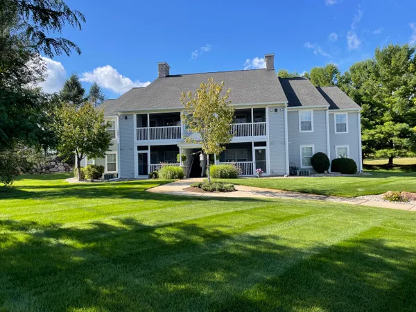 $204,500 | 732 West Barrington Circle, Jackson, MI 49203