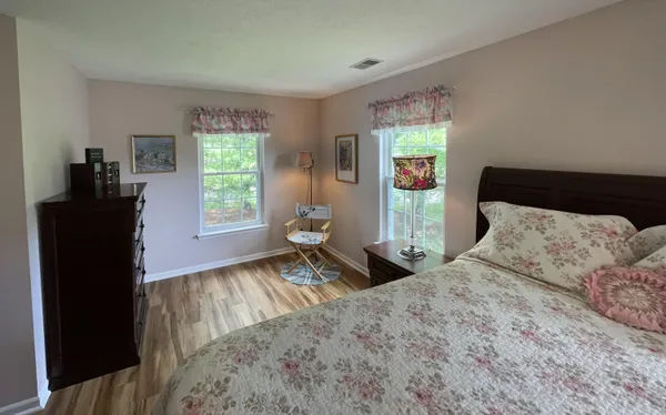 $204,500 | 732 West Barrington Circle, Jackson, MI 49203