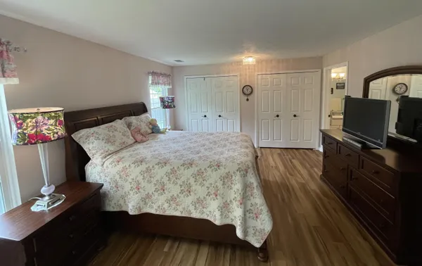 $204,500 | 732 West Barrington Circle, Jackson, MI 49203