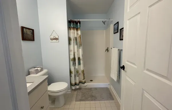 $204,500 | 732 West Barrington Circle, Jackson, MI 49203