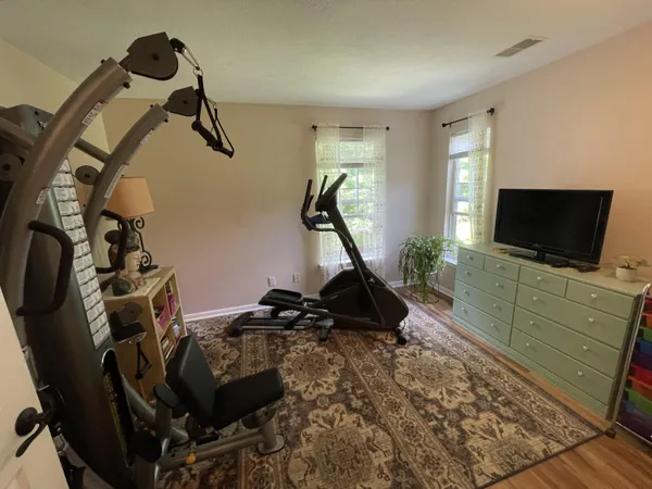 $204,500 | 732 West Barrington Circle, Jackson, MI 49203