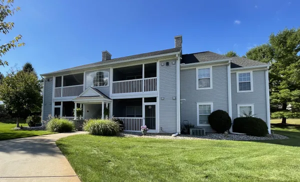$204,500 | 732 West Barrington Circle, Jackson, MI 49203