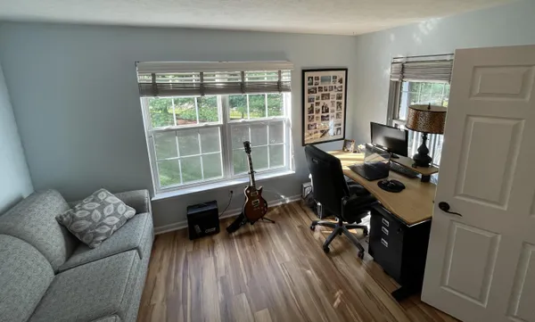 $204,500 | 732 West Barrington Circle, Jackson, MI 49203