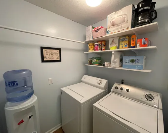 $204,500 | 732 West Barrington Circle, Jackson, MI 49203