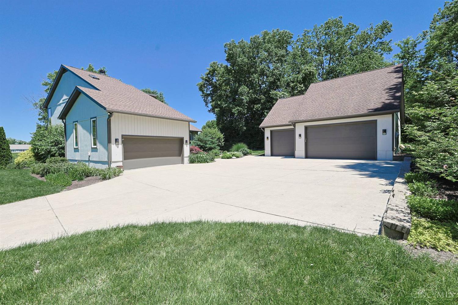2928 Struble Road Cincinnati, OH 45251 - Photo 5 of 68