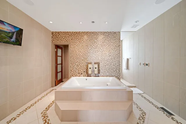 $8,995 | 3444 North Halsted Street, Unit PH, Chicago, IL 60657