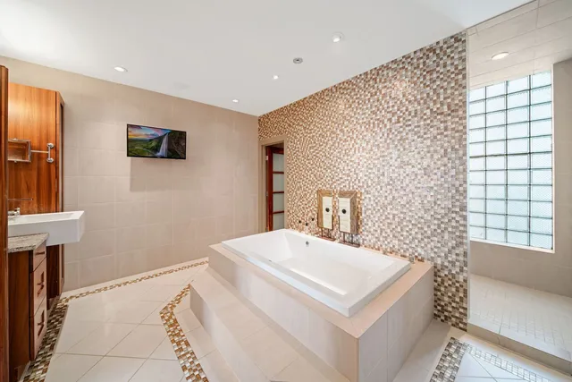 $8,995 | 3444 North Halsted Street, Unit PH, Chicago, IL 60657