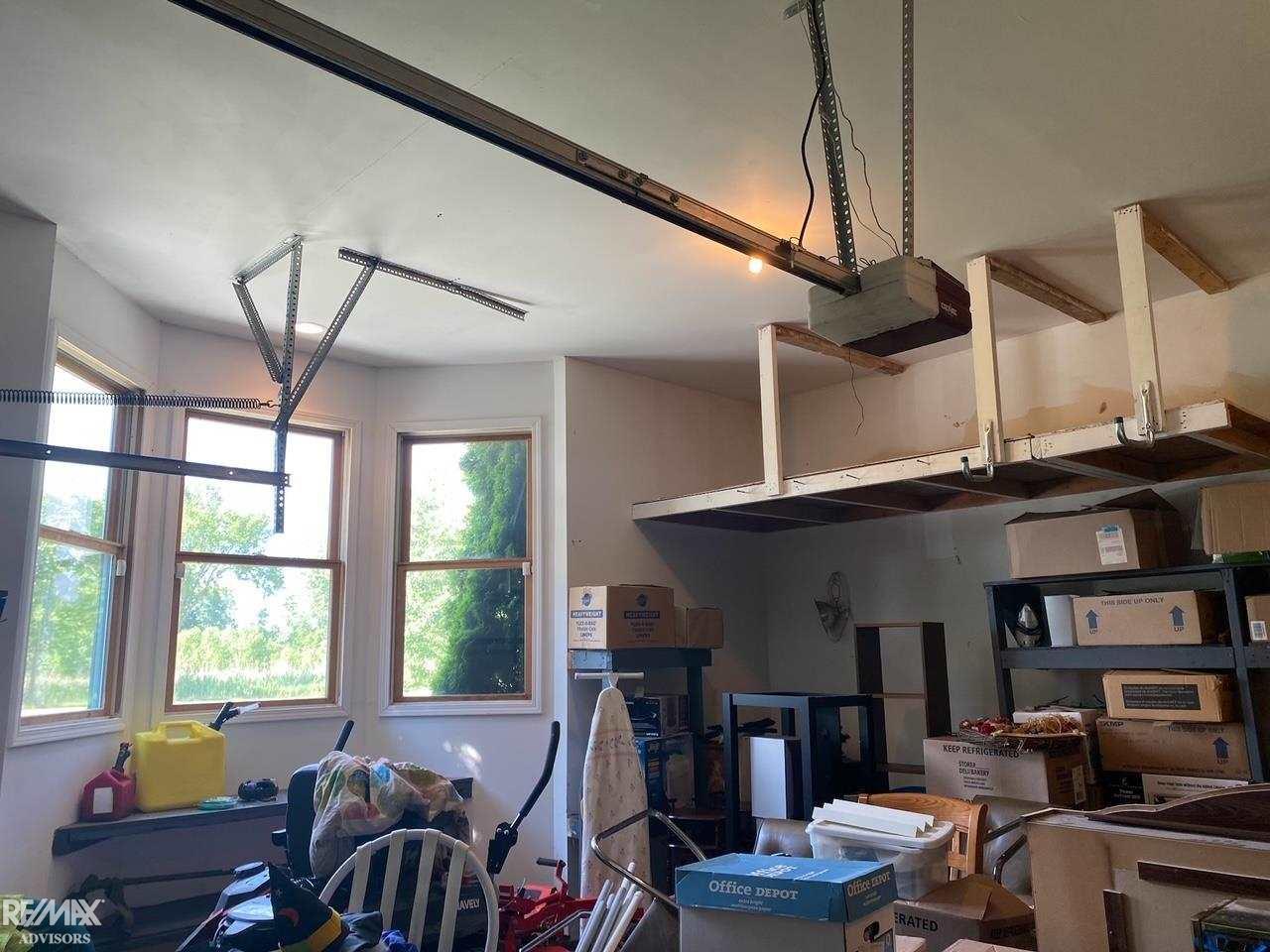 7651 Shea Road Fair Haven, MI 48023 - Photo 6 of 32 50046578-5.JPG