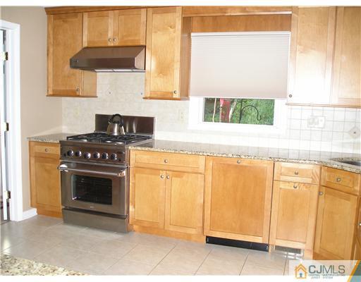 1 Whitewood Road Edison, NJ 08820 - Photo 5 of 10 Gallery Image 5