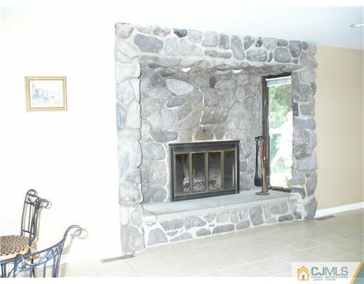 1 Whitewood Road Edison, NJ 08820 - Photo 6 of 10 Gallery Image 6