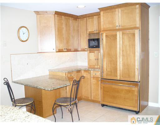 1 Whitewood Road Edison, NJ 08820 - Photo 9 of 10 Gallery Image 9