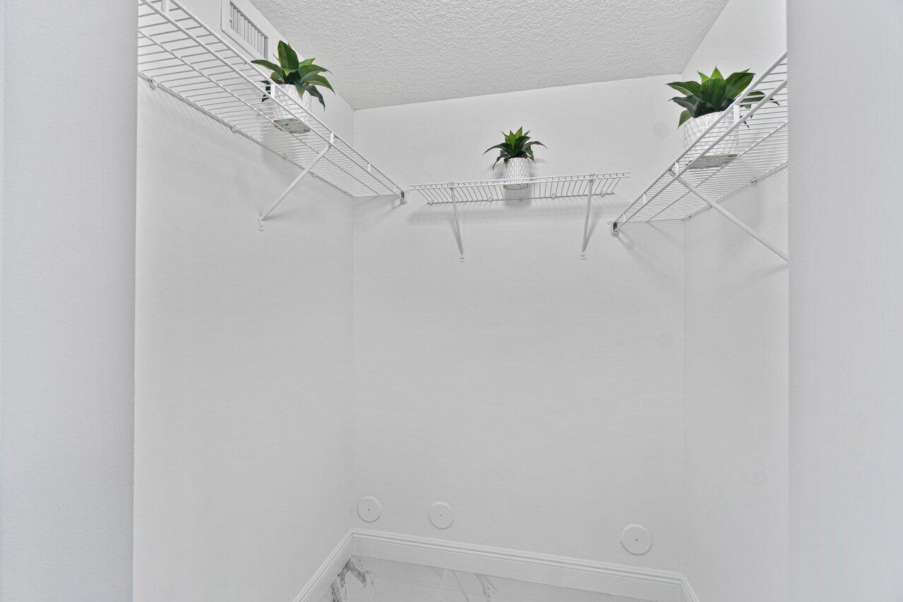 7301 Amberly Lane, Unit 107 Delray Beach, FL 33446 - Photo 21 of 51 030-7301AmberlyLane-DelrayBeach-FL-33446