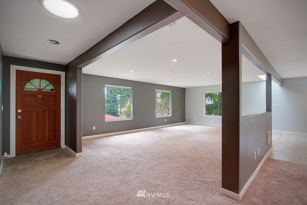 19808 Talbot Road South Renton, WA 98055 - Photo 2 of 13