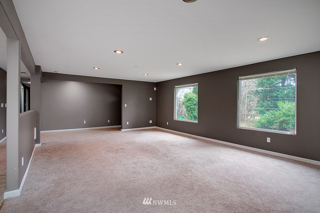 19808 Talbot Road South Renton, WA 98055 - Photo 6 of 13